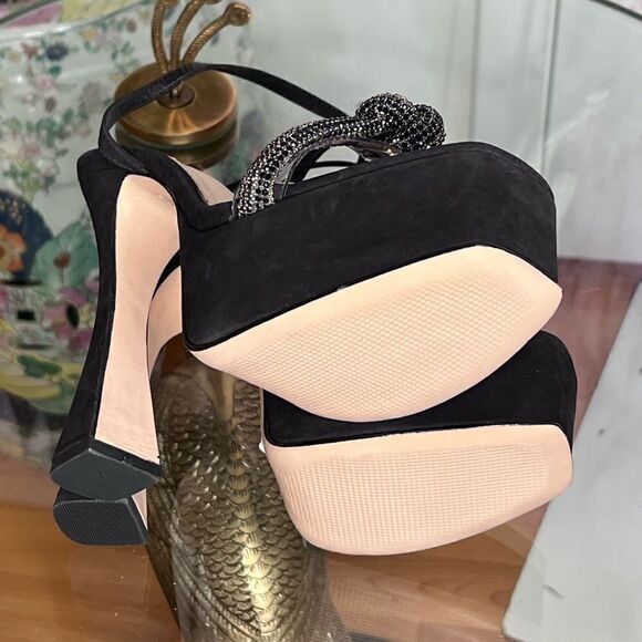 Schutz
Peaky Platform Nubuck & Vinyl Sandal - Picture 9 of 10